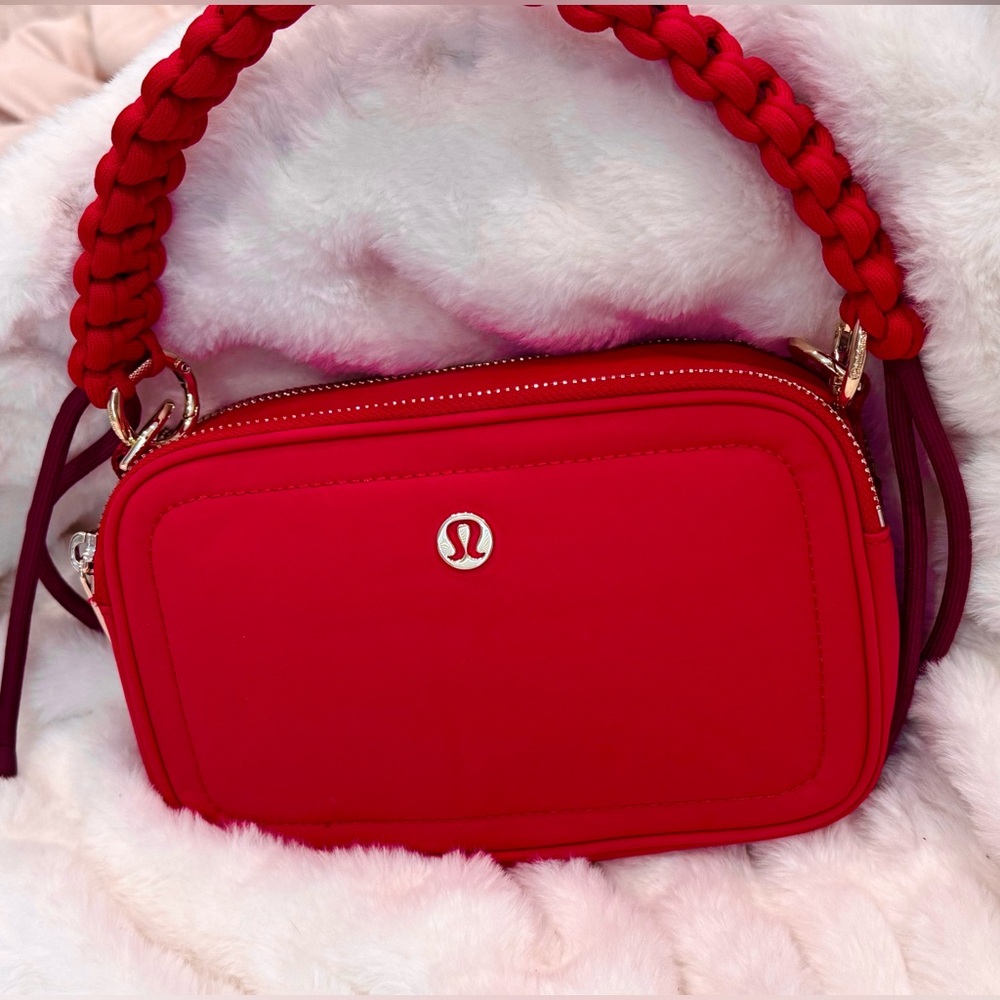Lululemon Crossbody Bag with Top Handle 2L- Dark Red/ Gold - Picture 9 of 9